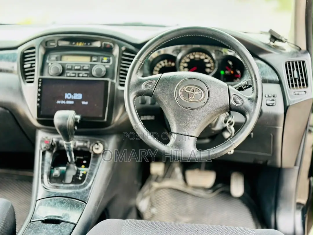 Toyota Kluger 2005 Black