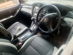 Toyota Kluger 2003 Silver
