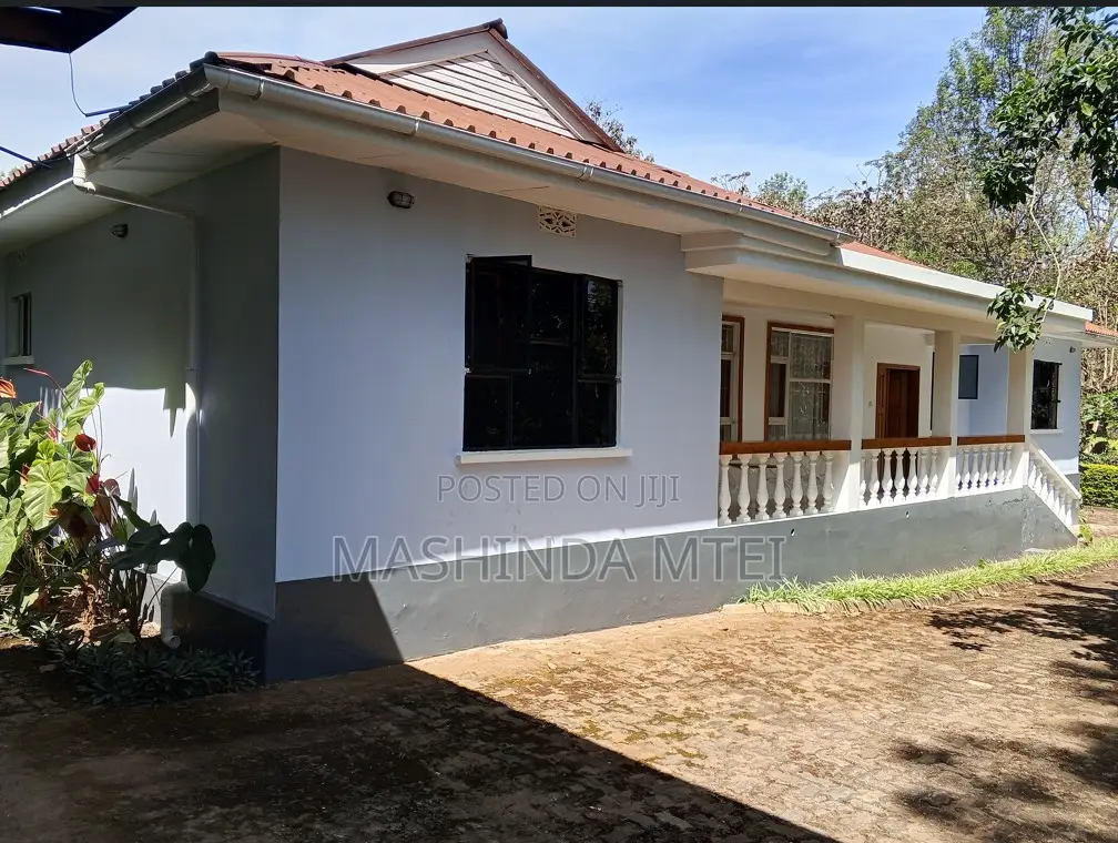 4bdrm House in Ogaden Estate, Tengeru for rent