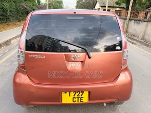 Toyota Passo 2005 Ivory