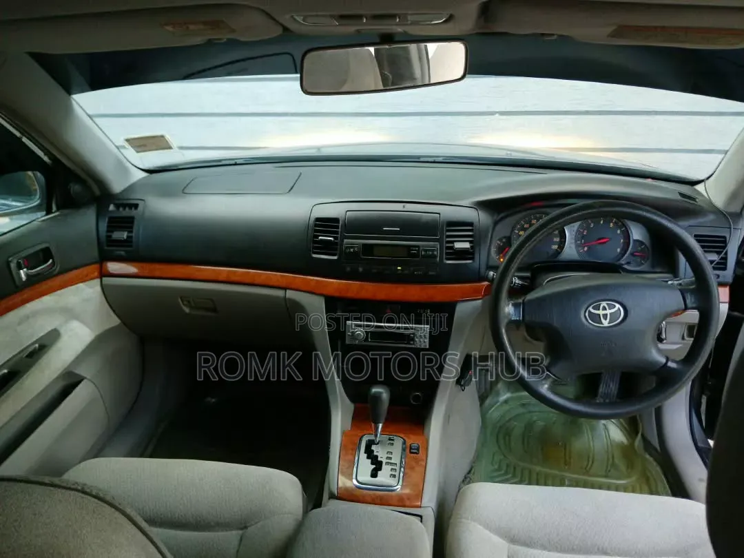 Toyota Mark II 2004 Gray