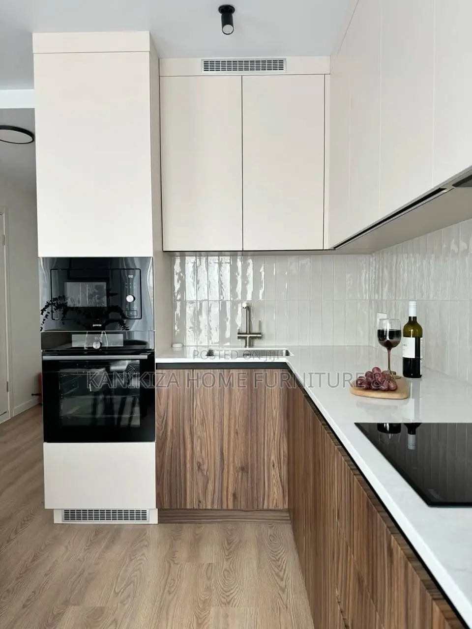 Kitchen Cabinets Kubwa Na Nzuri Sana Ni Modern ,Unique and Simple