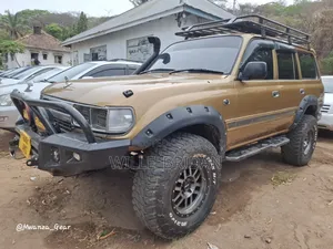 Toyota Land Cruiser 1999 Gold