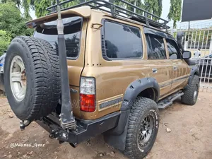 Toyota Land Cruiser 1999 Gold