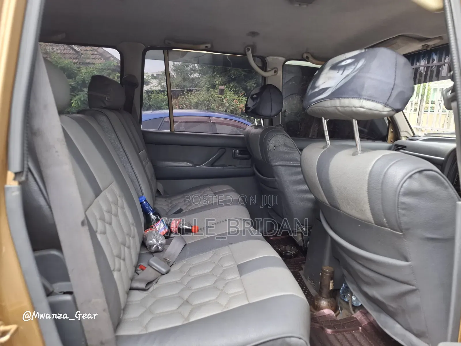 Toyota Land Cruiser 1999 Gold