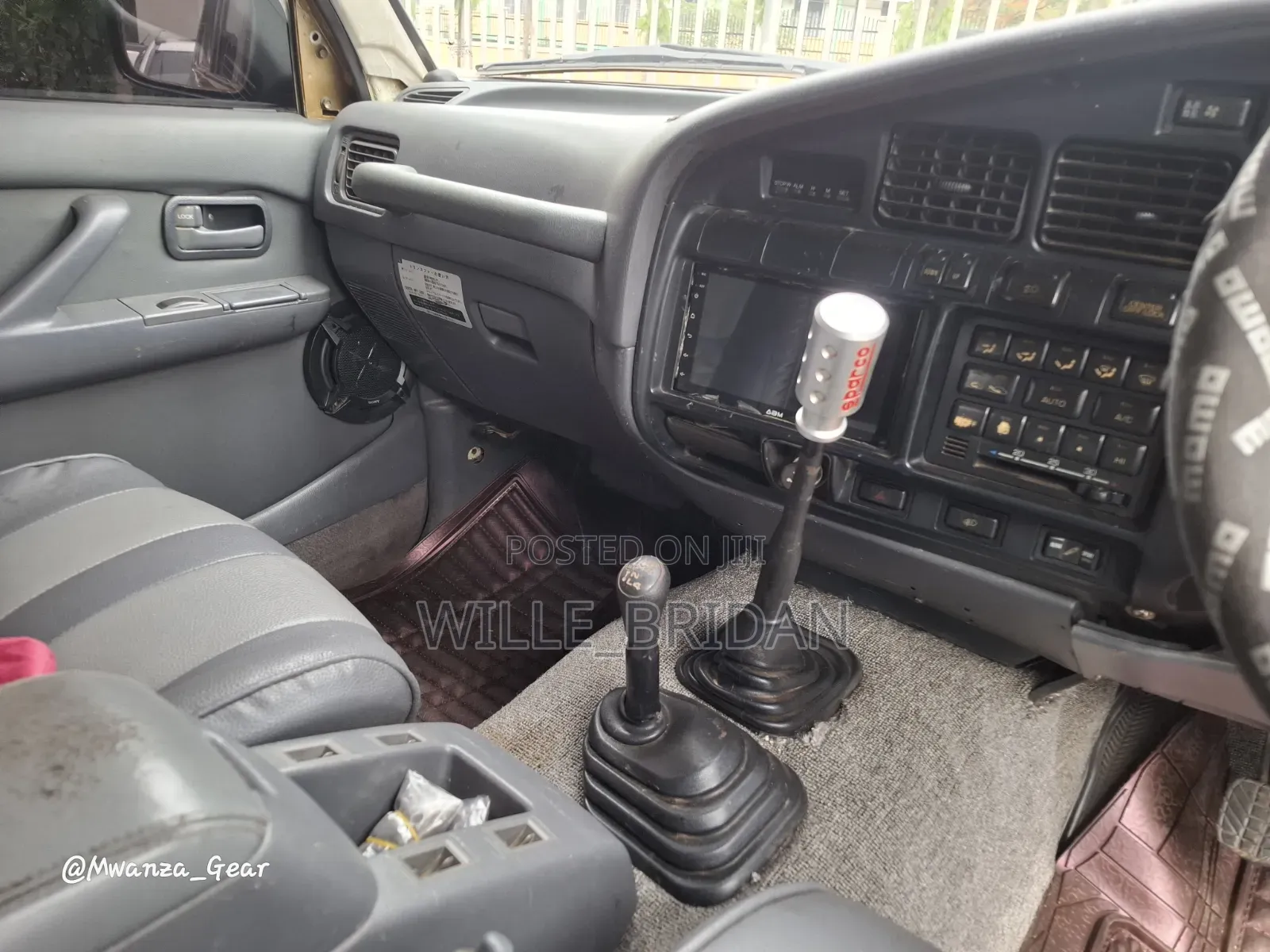 Toyota Land Cruiser 1999 Gold
