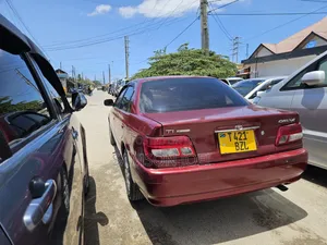 Toyota Carina 2001 Red