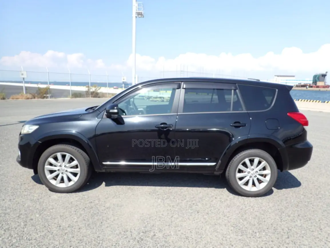 Toyota Vanguard 2011 Black