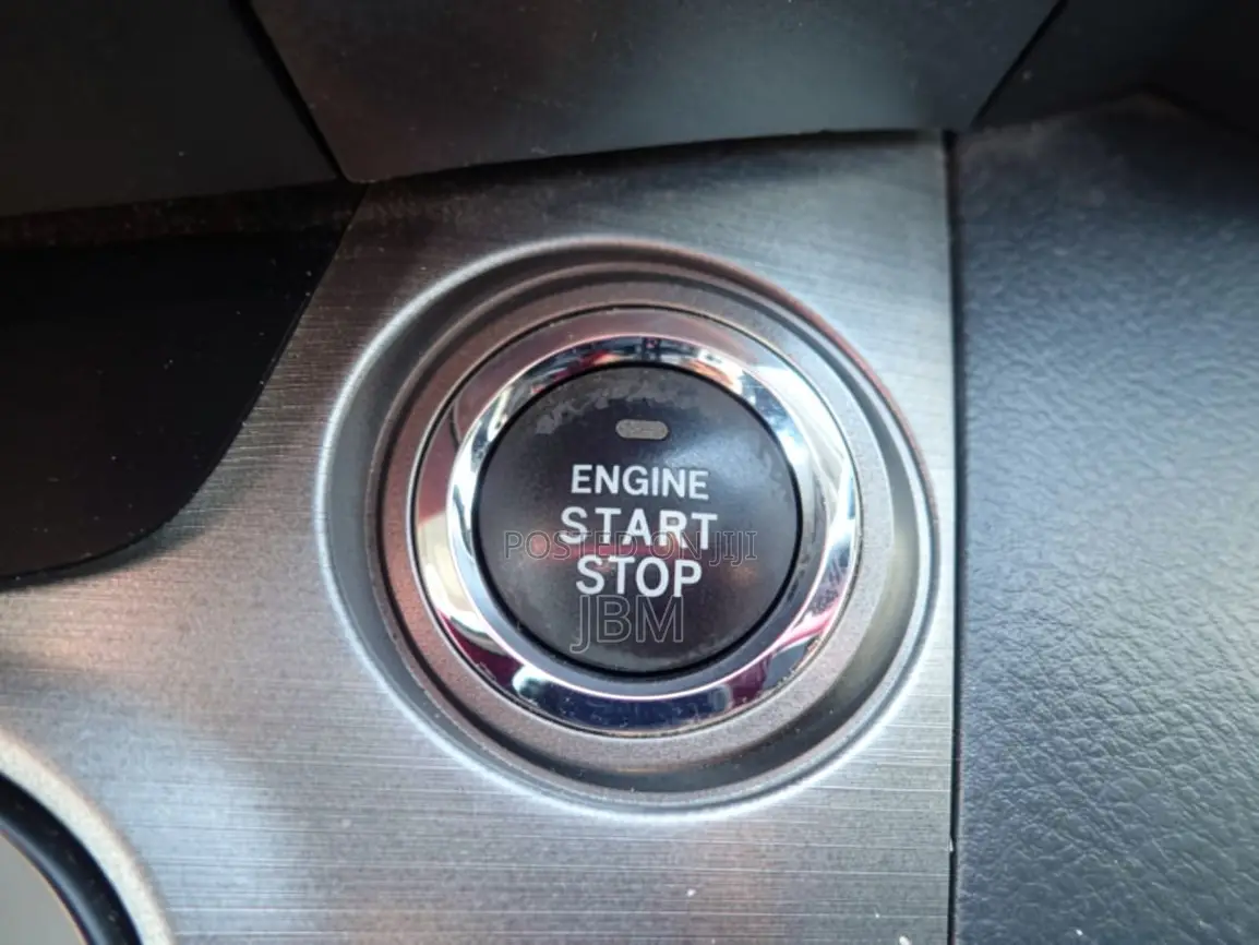 Toyota Vanguard 2011 Black