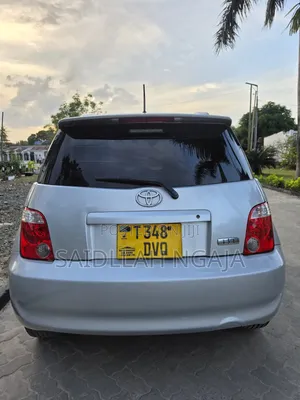 Toyota IST 2006 Silver
