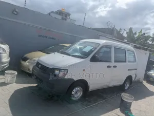 Toyota LiteAce Noah 1998 White
