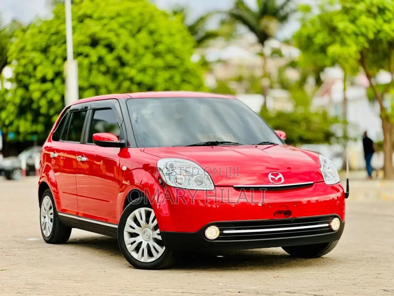 Mazda Verisa 2010 Red