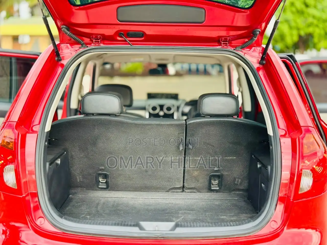 Mazda Verisa 2010 Red