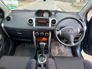 Toyota IST 2004 Blue