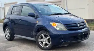 Toyota IST 2004 Blue