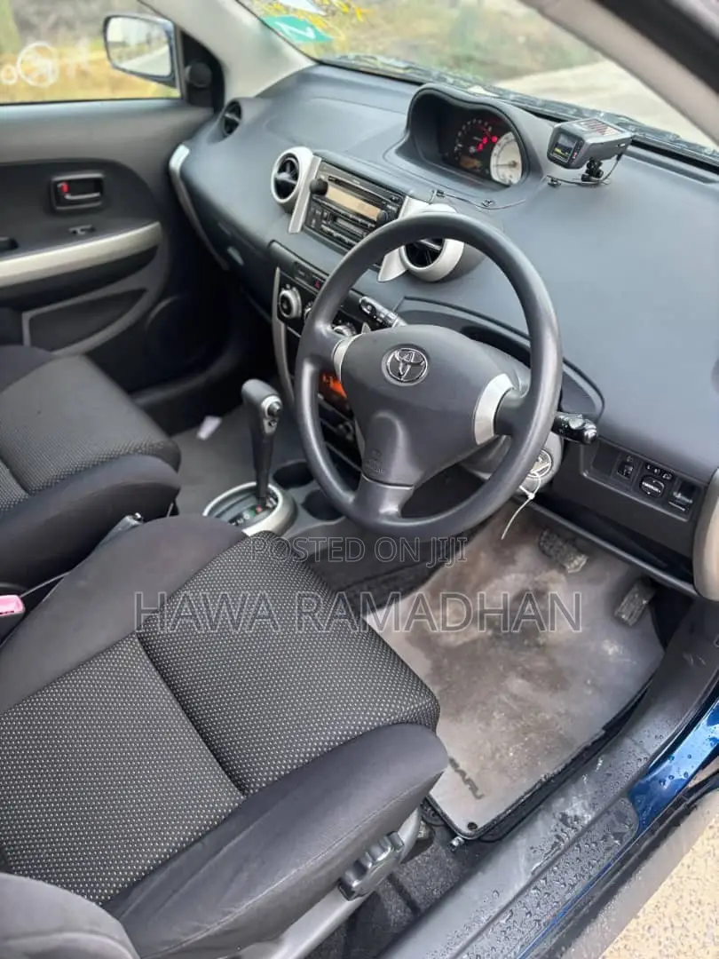 Toyota IST 2004 Blue