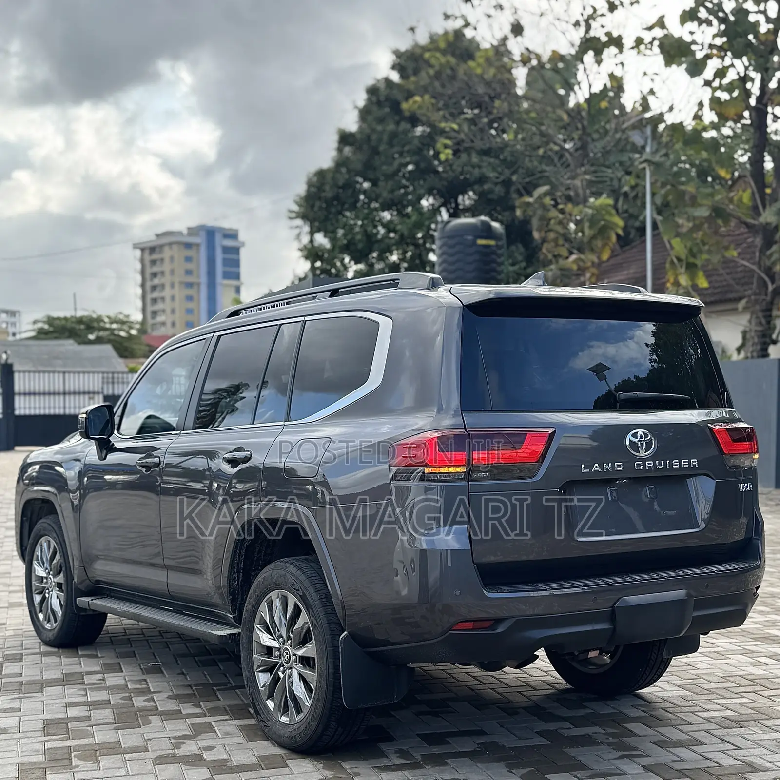 New Toyota Land Cruiser 2024 Gray