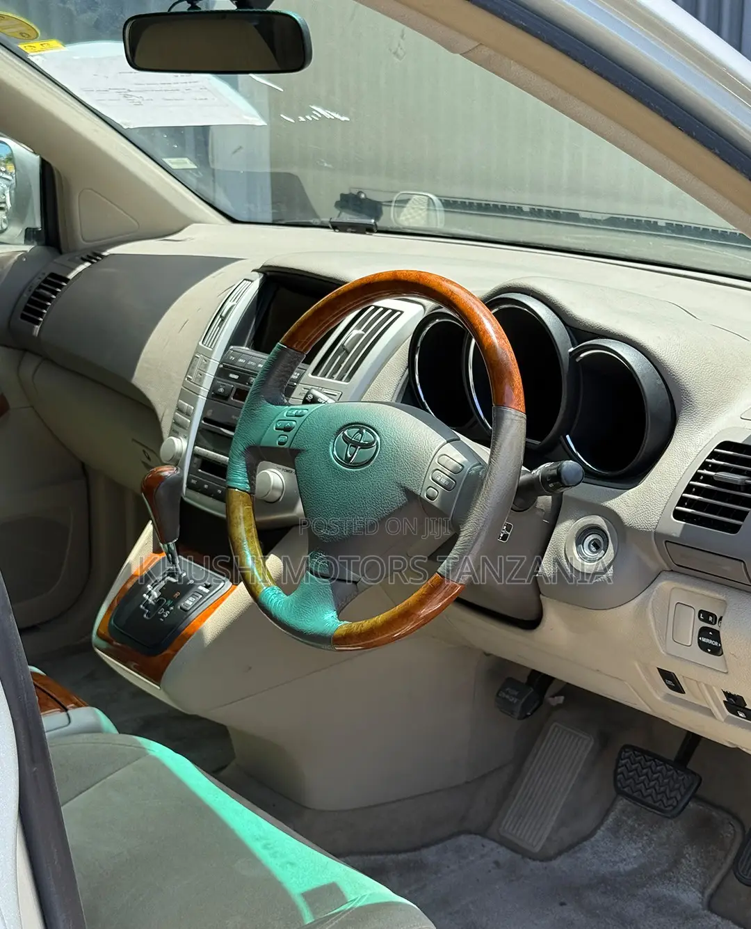 Toyota Harrier 2005