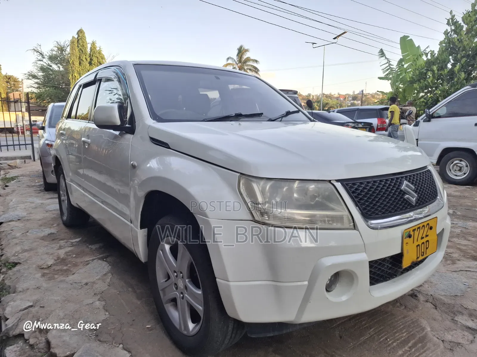 Suzuki Escudo 2006 White
