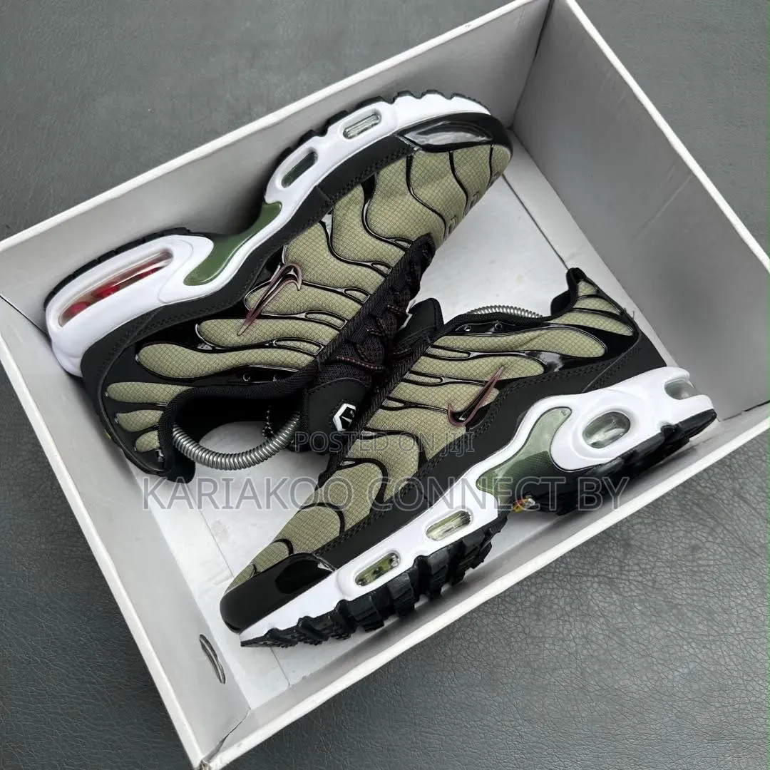 Men's Nike Air Max Plus TN Sneakers