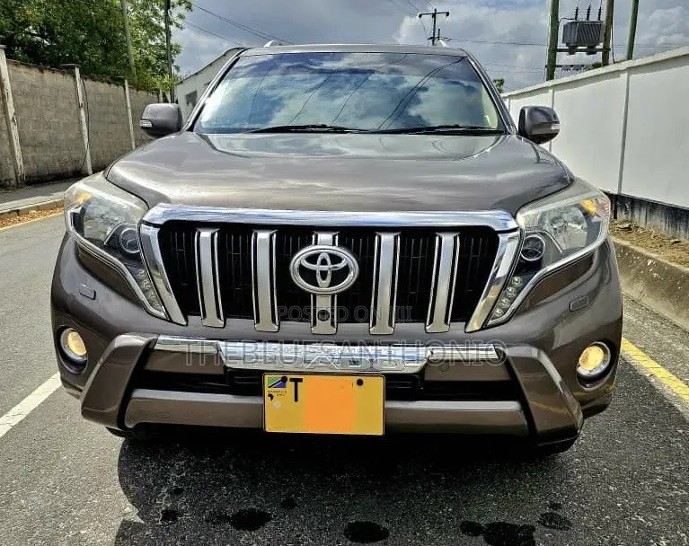 Toyota Land Cruiser Prado 2017 Beige