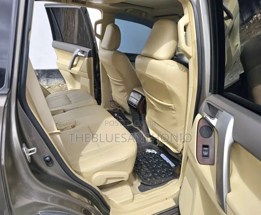 Toyota Land Cruiser Prado 2017 Beige