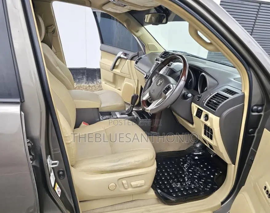 Toyota Land Cruiser Prado 2017 Beige