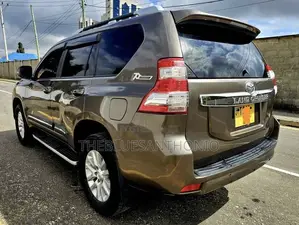 Toyota Land Cruiser Prado 2017 Beige