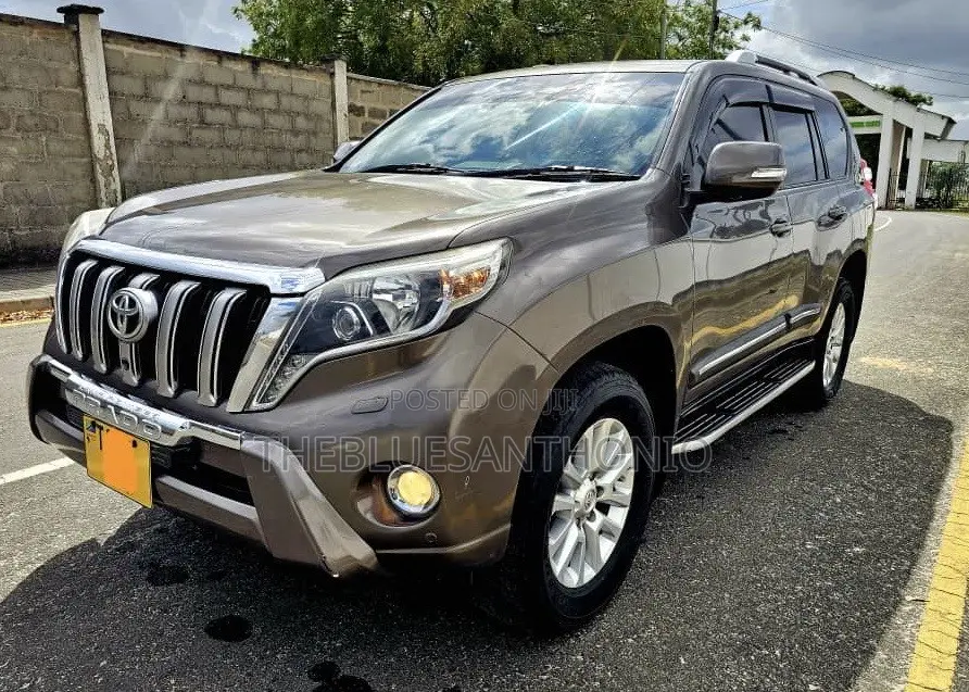 Toyota Land Cruiser Prado 2017 Beige
