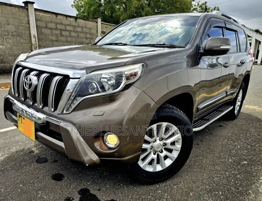 Toyota Land Cruiser Prado 2017 Beige