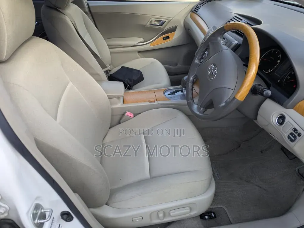 Toyota Premio 2009 White