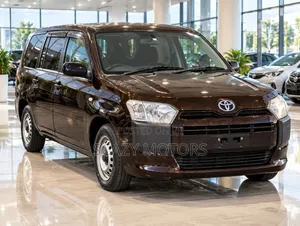 Toyota Succeed 2015 Maroon