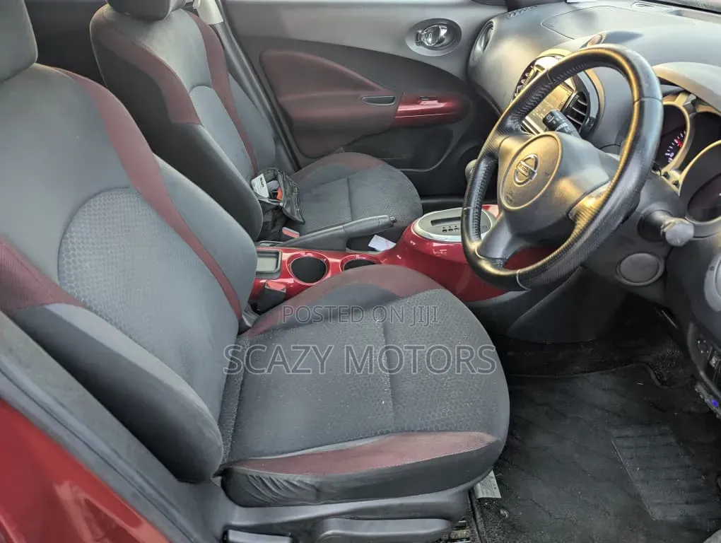 Nissan Juke 2011 Red