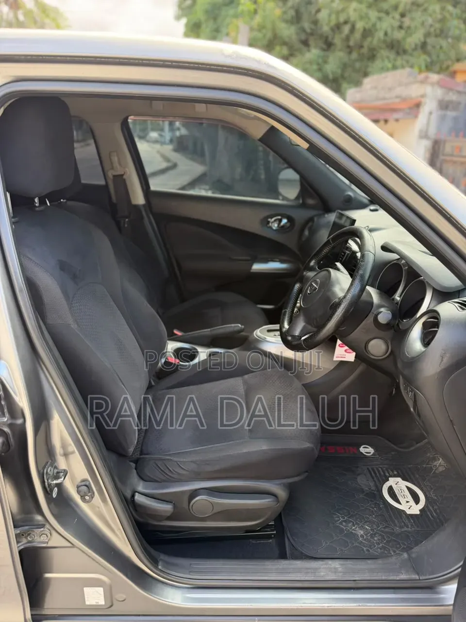 Nissan Juke 2011 Gray