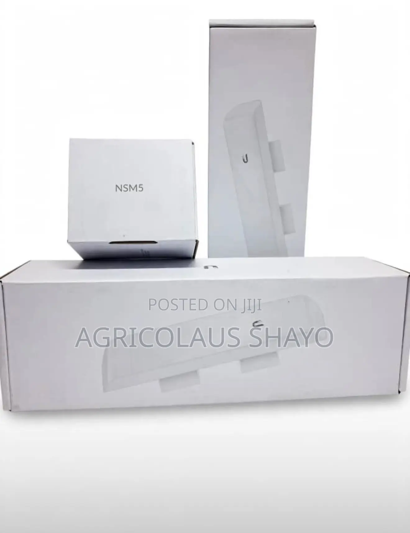 Ubiquiti NanoStation M5 (NSM5) 5GHz Point-to-Point Outdoor CPE