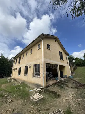 5bdrm House in Goba for sale