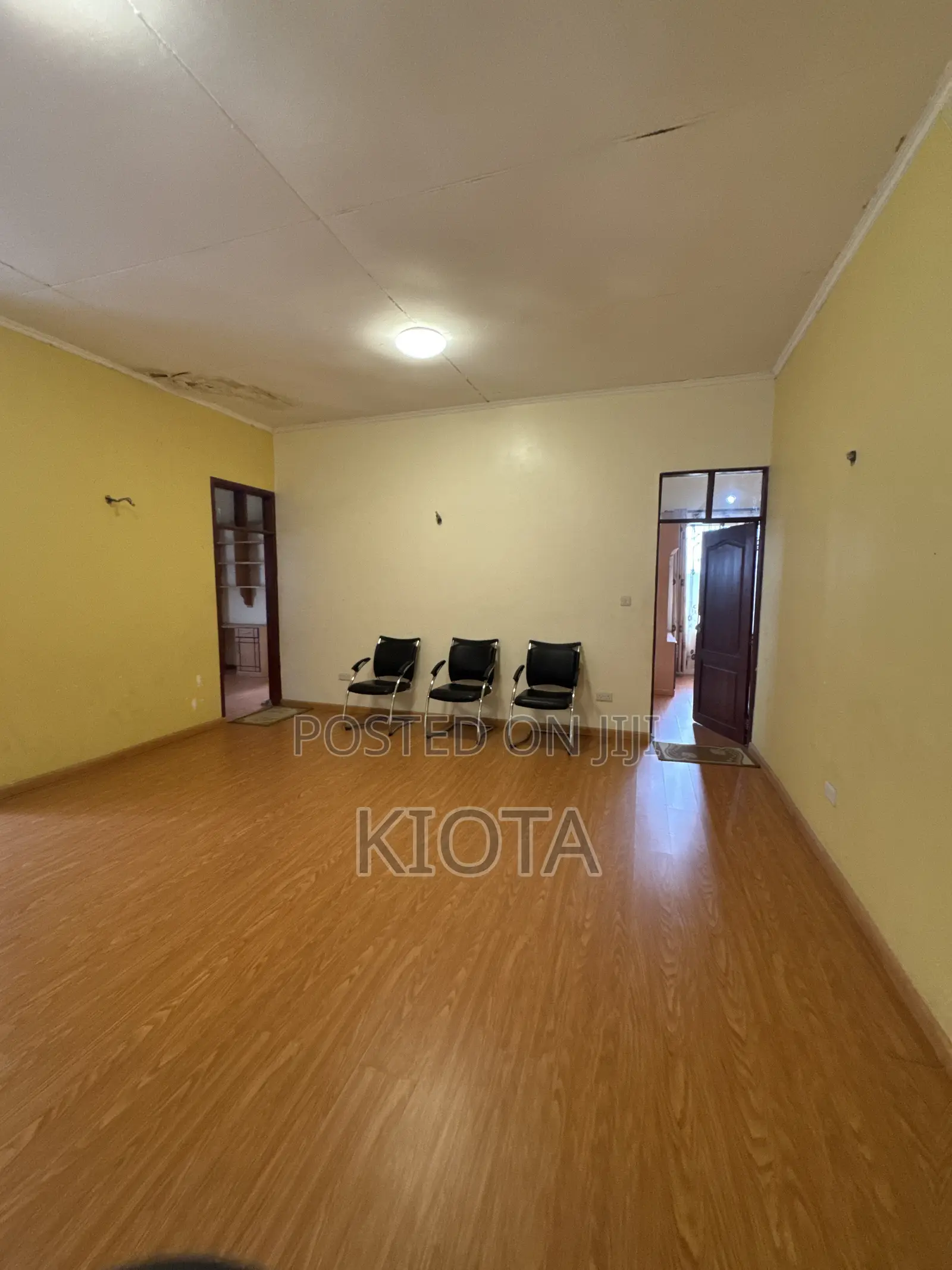5bdrm House in Goba for sale