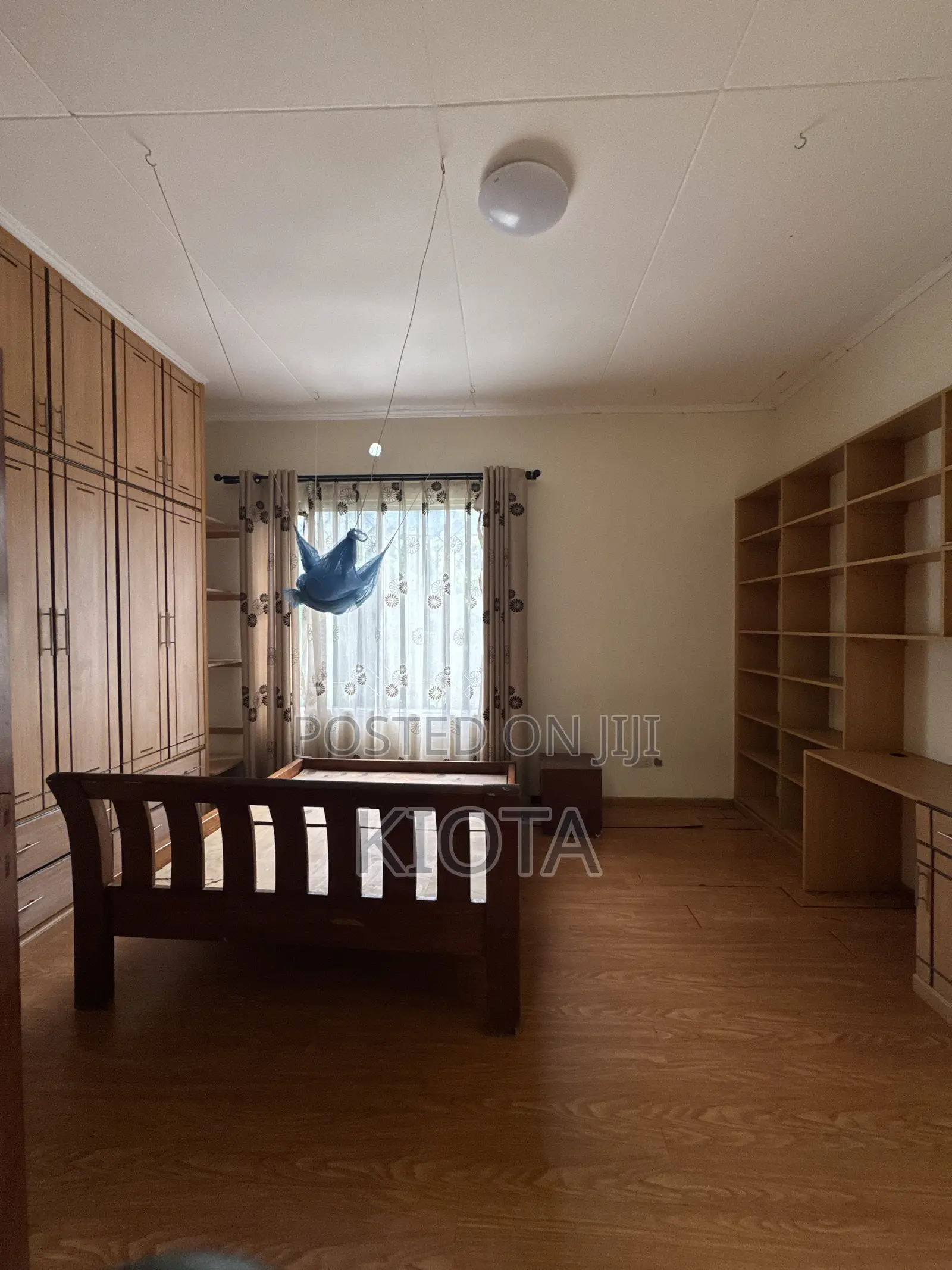 5bdrm House in Goba for sale