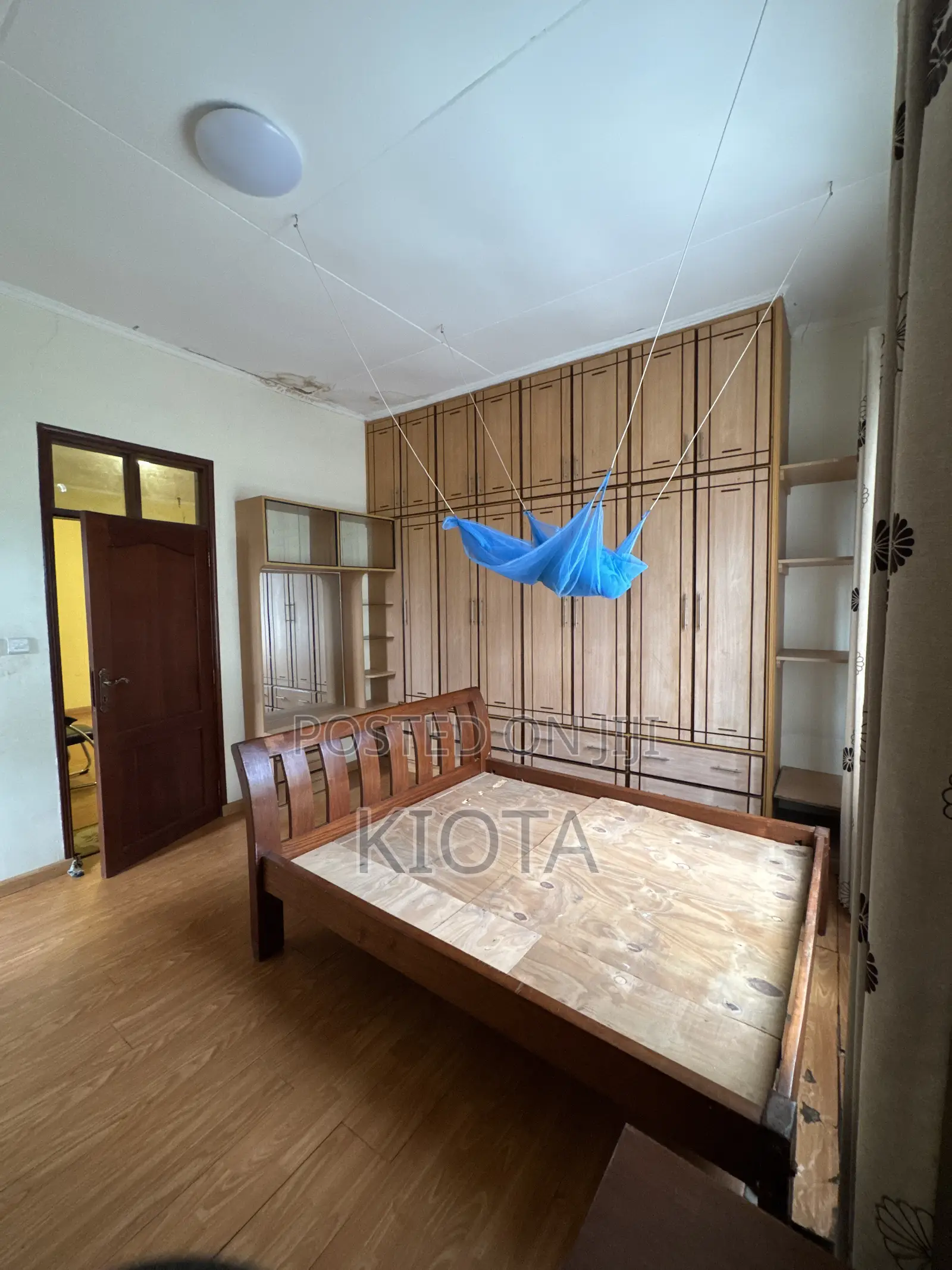 5bdrm House in Goba for sale
