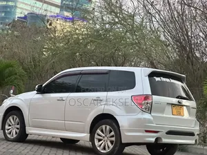 Subaru Forester 2010 White