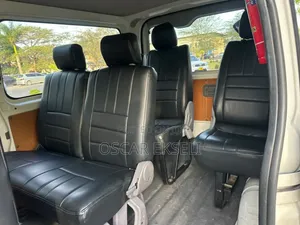 Toyota Quantum 2010 White