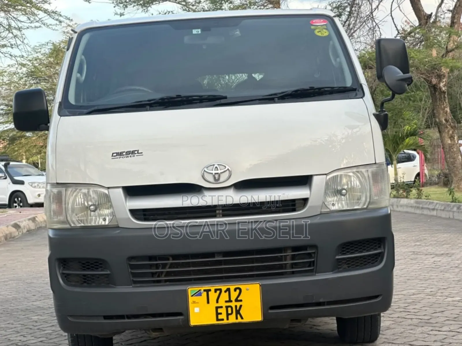 Toyota Quantum 2010 White
