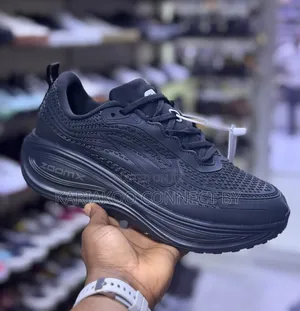 Nike ZoomX Vomero Running Sneakers