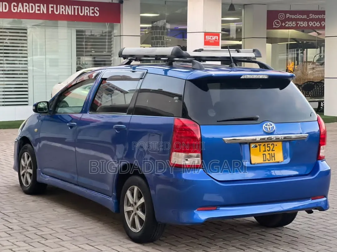 Toyota Wish 2005 Blue