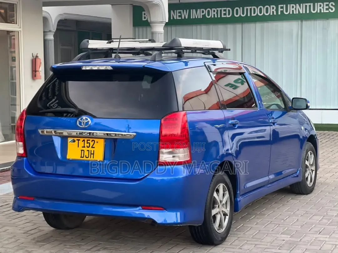 Toyota Wish 2005 Blue