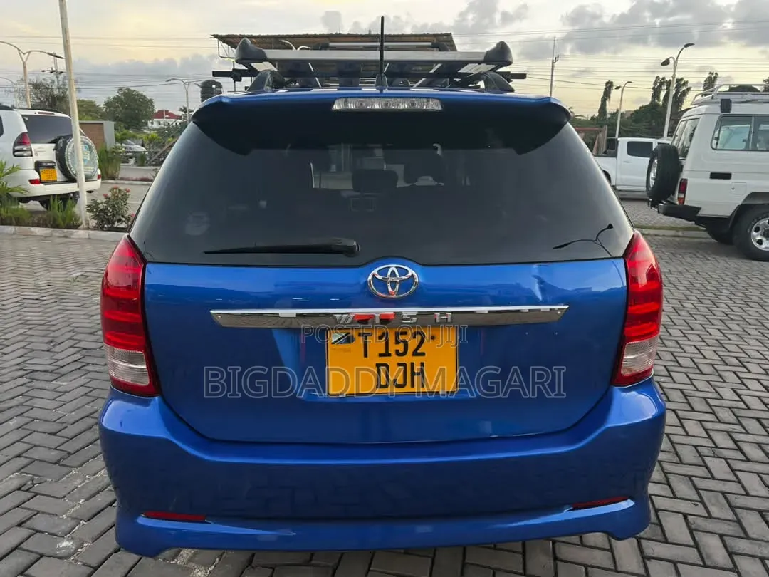 Toyota Wish 2005 Blue