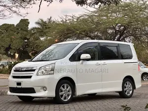 Toyota Noah 2008 Pearl