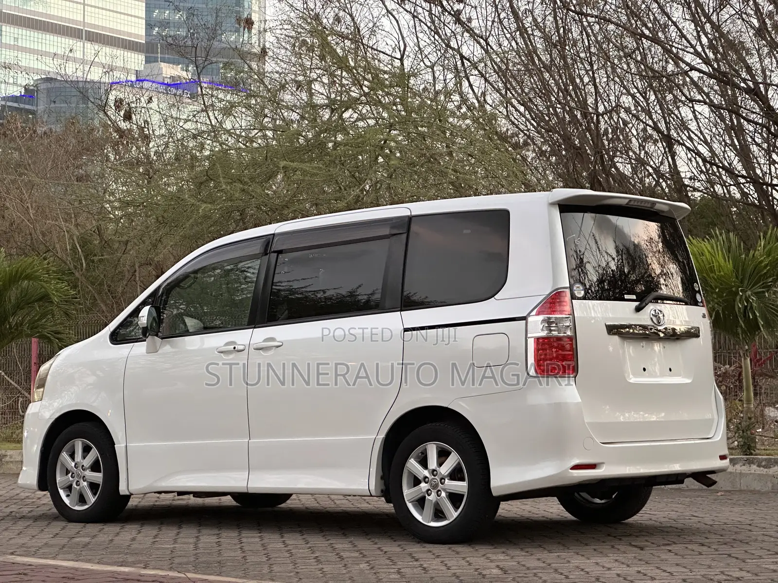Toyota Noah 2008 Pearl