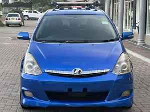 Toyota Wish 2005 Blue