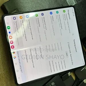 New Samsung Galaxy Z Flip4 256 GB Black